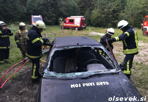 A2FAE419-D4DC-4DF6-A7FD-DA2EDDD409B2